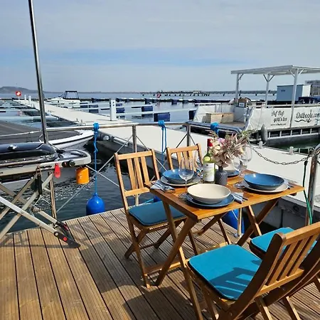 Mobiles Hausboot El'milia Mit Eigener Ankerboje Auf Dem Tekne Braunsbedra