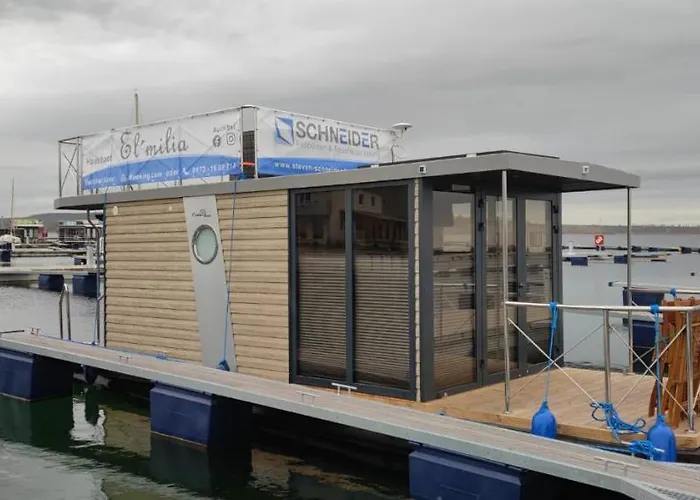 Mobiles Hausboot El'milia Mit Eigener Ankerboje Auf Dem *