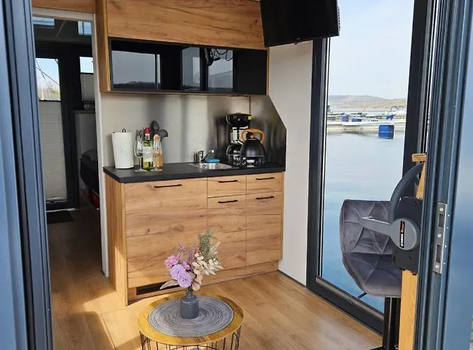 Mobiles Hausboot El'milia Mit Eigener Ankerboje Auf Dem Tekne *